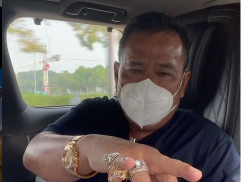 Hotman Paris Tantang Menaker Debat Terbuka Soal Aturan JHT Cair 56 Tahun