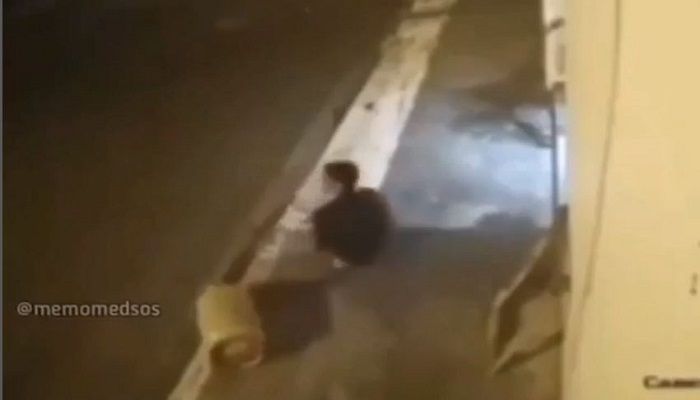 Pencuri Gas 12 Kilogram Tertimpa Hasil Curiannya, Warganet: Karma Kontan