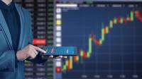 Usai 2 Kali Mangkir Dari Agenda Pemeriksaan Akhirnya Guru Trading Indra Kenz Serahkan Diri