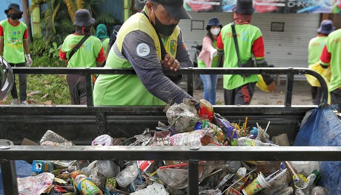 Pemkot Bandung Yakin Mampu Turunkan Ritasi Sampah ke TPA Hingga 140 Rit per Hari