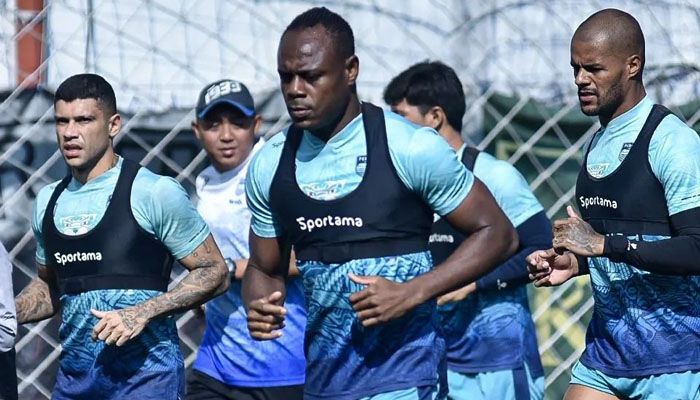 Sambangi Batam untuk Pemusatan Latihan, Robert Alberts Boyong 24 Pemain
