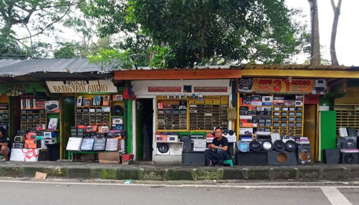 Mau Lengkapi dengan Audio Tape Mampir Pasar Cihapit, Harga Miring dan Berkualitas