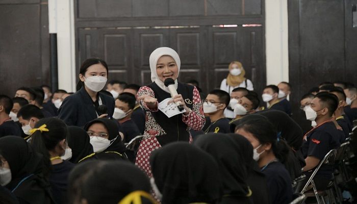 Pesan Atalia kepada Mahasiswa Baru: Etika Dulu Baru Ilmu 