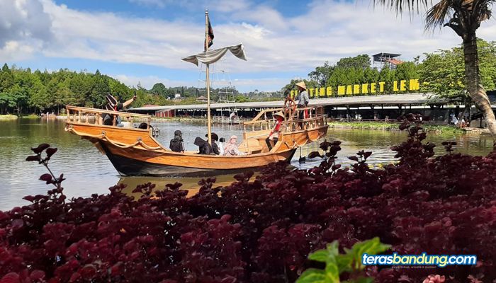 Bawa Keluarga ke Floating Market Lembang, Bisa Lakukan 8 Aktivitas Seru Ini Pasti Berkesan