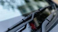 5 Cara Mengatasi Kaca Mobil Berembun Secara Cepat