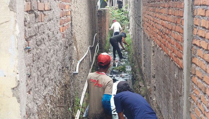 Hari Pertama Padat Karya di Kota BAndung, Camat Rancasari: Alhamdulillah Lancar