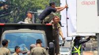 Sejumlah Reklame Ilegal di Kota Bandung Ditertibkan