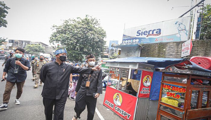 Jalan Sukajadi dan Kawasan RSHS Zona Merah, Ema: Tidak Ada Toleransi Bagi Kegiatan PKL 