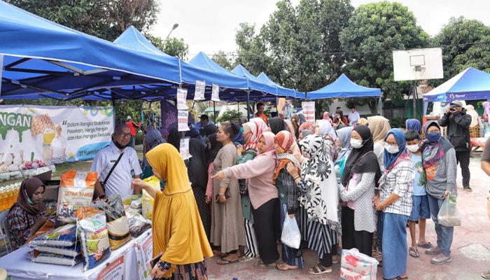 Tekan Inflasi, Pemkot Bandung Gelar Pangan Murah Disambut Antusias Warga