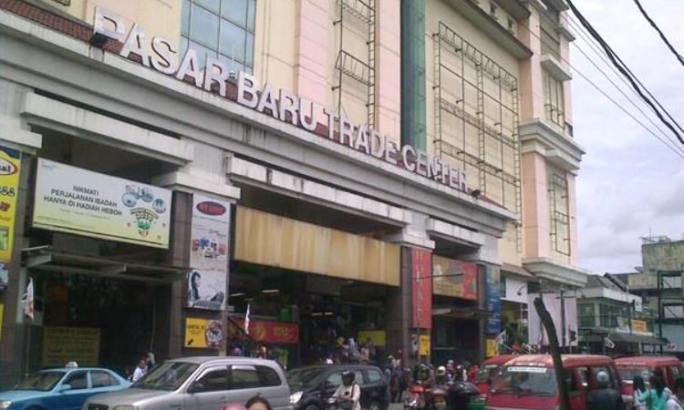 Pedagang Pasar Baru Pertanyakan Kinerja Perumda Pasar,  Terkait Kondisi Sejumlah Fasilitas yang Rusak