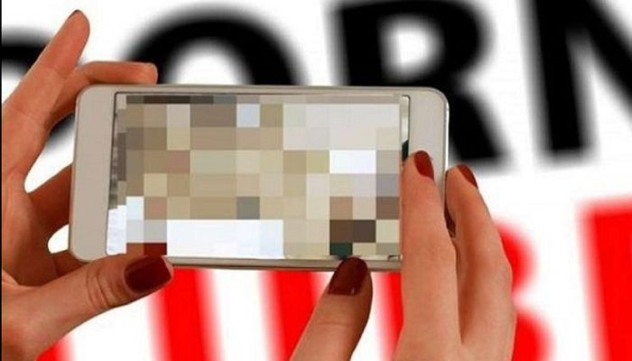 Fakta Viral Video Syur Kebaya Merah Terungkap, Kini Polisi Buru Lagi Selebgram Bali Main di Sofa yang Trending Topik di Medsos