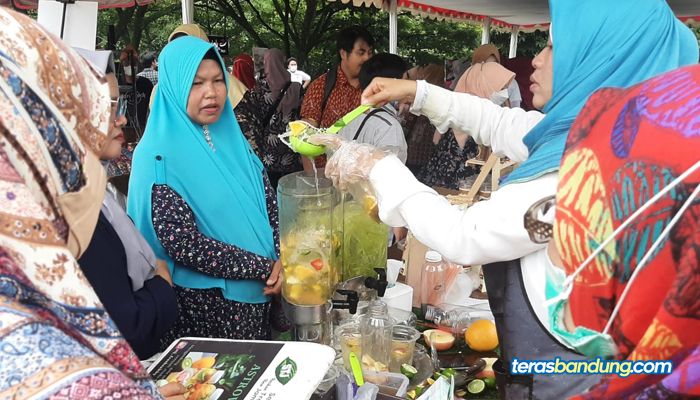 Disdagin Telah Bagikan 220 Sertifikasi Halal dan Uji Mutu Kepada Pengusaha Kuliner Sepanjang 2022