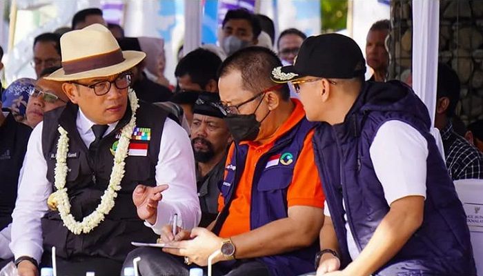 Bupati Ade Dampingi Gubernur Jawa Barat Resmikan Alun-alun Singparna