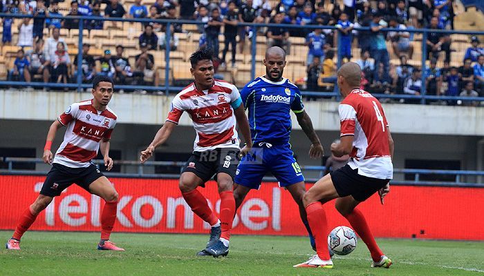 Berkat Gol Tunggal David Da Silva, Persib Permalukan Madura United di Kandangnya, Luis Milla Tebar Pujian