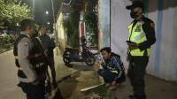 Jaga Keamanan Kota Bandung dari Tindak Kejahatan, Linmas dan Masyarakat Serentak Siskamling Rutin