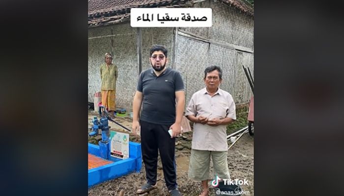 Viral Video Orang Arab Berikan Sambutan Dikira Sedang Baca Doa, Bikin Netizen Ngakak 