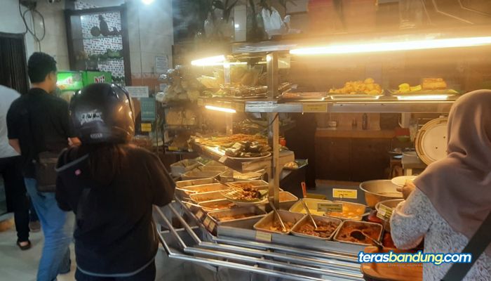 Ini Rekomendasi Daftar Kuliner Maknyus Murah Meriah di Bandung, Cocok Buat Wisata Kuliner Akhir Pekan Ini