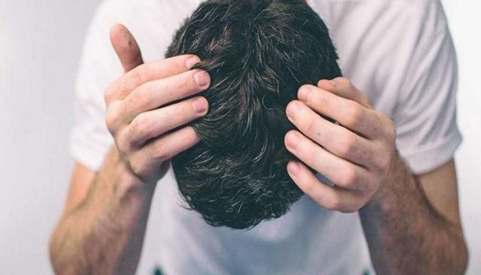 6 Penyebab Rambut Tumbuh Uban Padahal Masih Muda