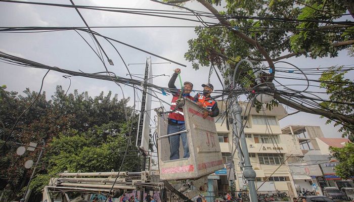 Tahun Ini, Jalan Riau Kota Bandung Bakal Bebas Kabel Udara 