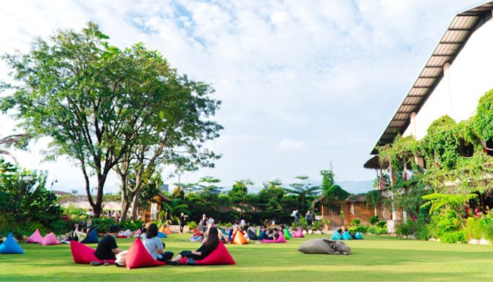 Rekomendasi 10 Tempat Makan di Bandung yang Kids Friendly, Dijamin Anak Betah