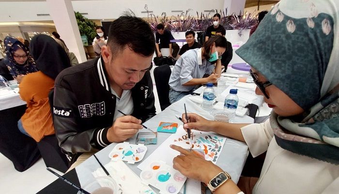  OPPO Pop-Up Store Find N2 Flip Dipadati Masyarakat Kota Bandung