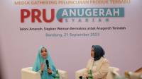 Mengenal Ibu Arti, Sosok Tenaga Pemasar Inspiratif yang Bantu Pasien Kanker dengan Klaim Rp1 Miliar