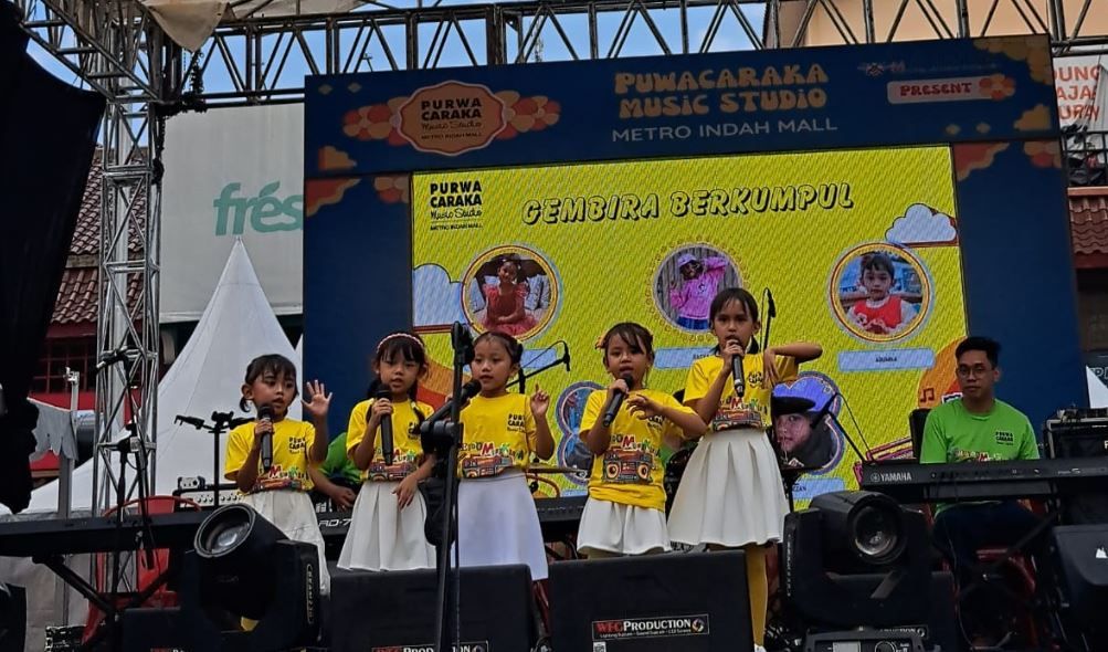 Serunya Aksi Panggung Murid PCMS Metro Indah Mall di Acara FreeDomusiKinia 