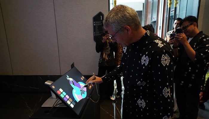 Pullman & ibis Styles Bandung Grand Central Persembahkan Interactive Art Experience 'Eklektik Batik'
