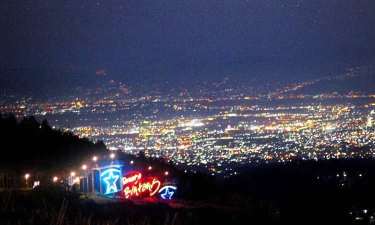 5 Tempat Wisata Malam Mingguan di Bandung Paling Cocok Dikunjungi