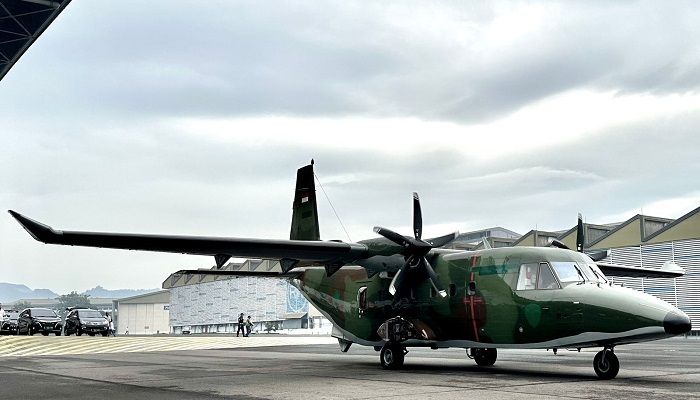 Lengkapi Kebutuhan Alutsista TNI AU, PT DI Kirimkan NC212i Dengan Propeller Baru 