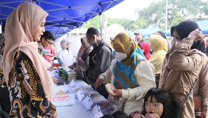 Yuk, ke Bazar Sembako Bulog Jabar, Ada Beras SPHP Rp10.600 Lho!