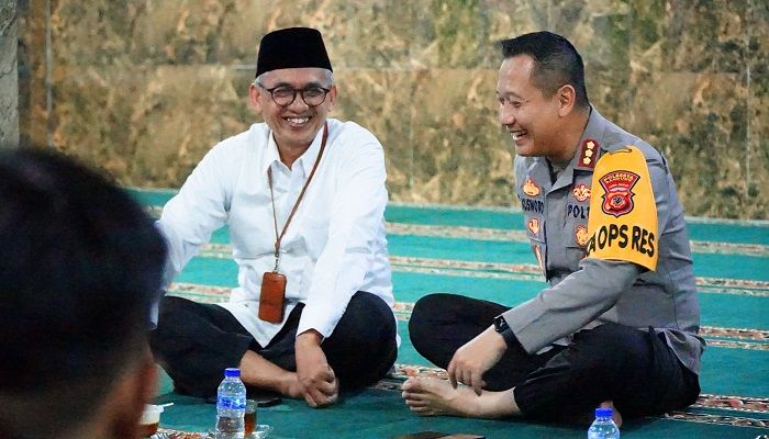 Tarawih Keliling di Katapang, Kapolresta Bandung: Biar Dekat dengan Warga 