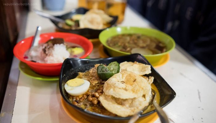 Inilah Lontong Kari Legendaris di Bandung yang Bisa Bikin Lidah Pecinta Kuliner Bergoyang