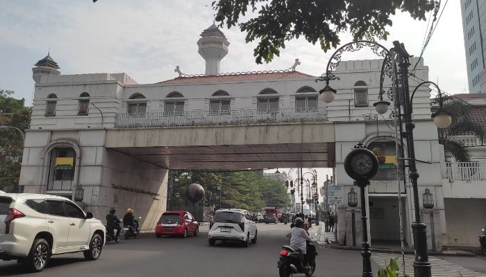 Sempat Ditutup, JPO Ikonik Jalan Asia Afrika Kota Bandung Dibuka Kembali