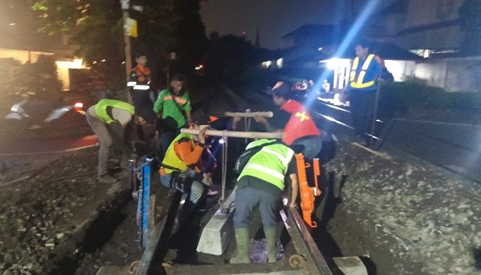 Demi Keselamatan Perjalanan, KAI Daop 2 Bandung Perbaiki Geometri Perlintasan Sebidang di 47 Titik