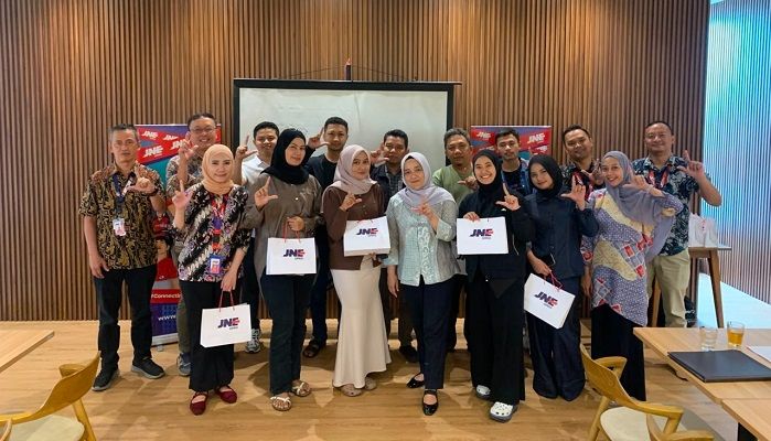JNE Bandung Perkuat Kolaborasi dengan UMKM Kota Bandung melalui Ruang Kolaborasi
