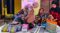 Kresek Bekas Disulap Jadi Tas hingga Dompet, Kreativitas Warga Bandung Ini Bikin Kagum