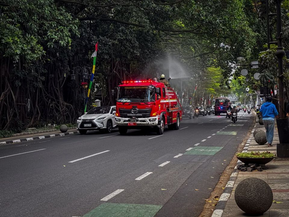 Mitigasi Abu Vulkanik di Bandung Diperkuat, Pemkot Siapkan Masker dan Penyemprotan Jalan
