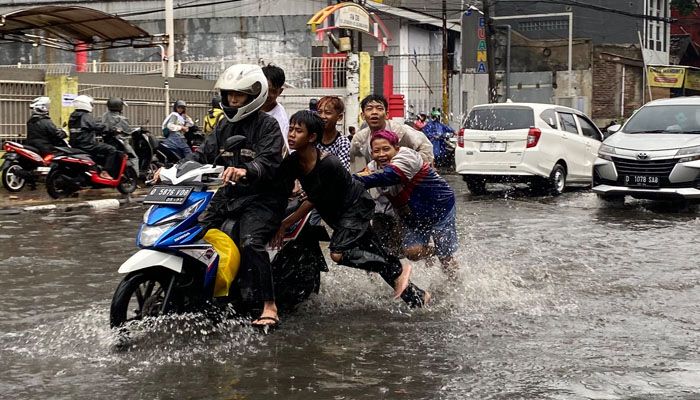 Banjir Kopo Sayati Tak Kunjung Tuntas, Pemprov Jabar Siapkan Kanal Cikahiyangan 1 Km