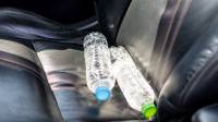 Kebiasaan Meninggalkan Botol Air di Dalam Mobil Panas, Apa Risikonya? Ini Penjelasannya