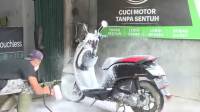 Motor Wajib Dicuci Pakai Sabun Khusus Setelah Terkena Hujan, Ini Alasannya!